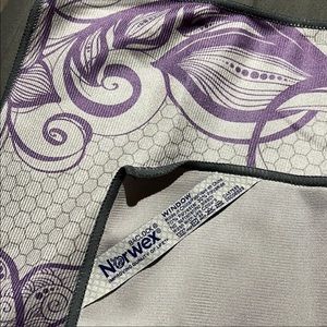 New Norwex Limited Edition Window Cloth Gray/Graphite Amethyst/Purple Flowers